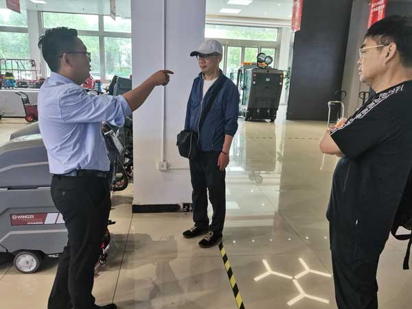 寒潮來(lái)襲！揚(yáng)子清潔設(shè)備維護(hù)保養(yǎng)方式方法