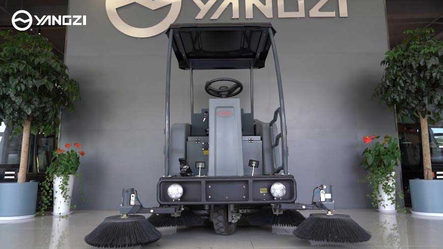 小型清掃車價(jià)格多少錢