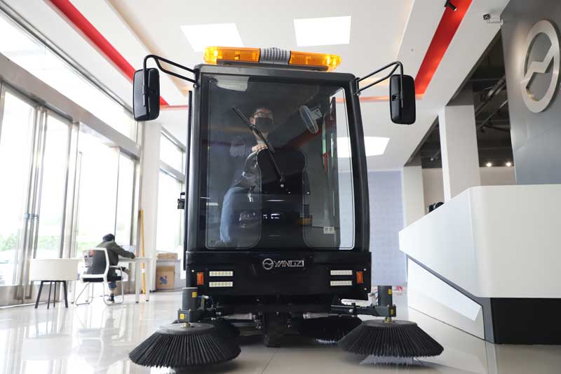 電動(dòng)掃地車價(jià)格多少錢一輛，購(gòu)買請(qǐng)認(rèn)準(zhǔn)廠家直銷