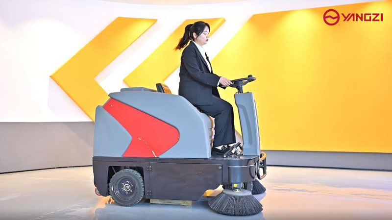 企業(yè)用電動(dòng)掃地車(chē)