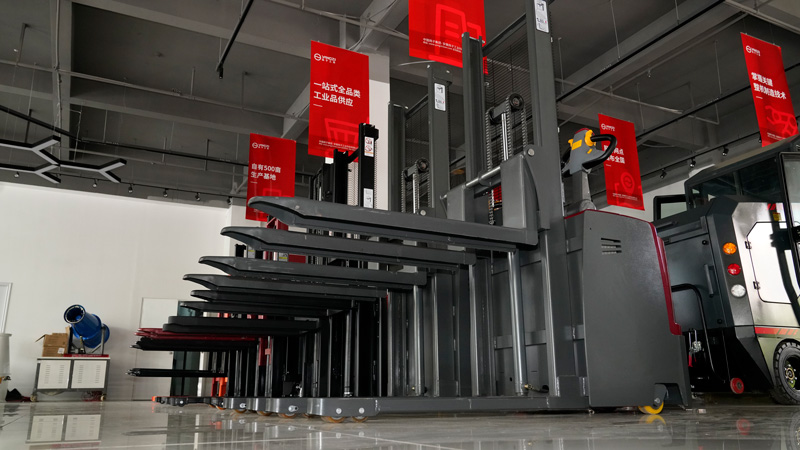 隨著天氣變暖，保養(yǎng)叉車輪胎