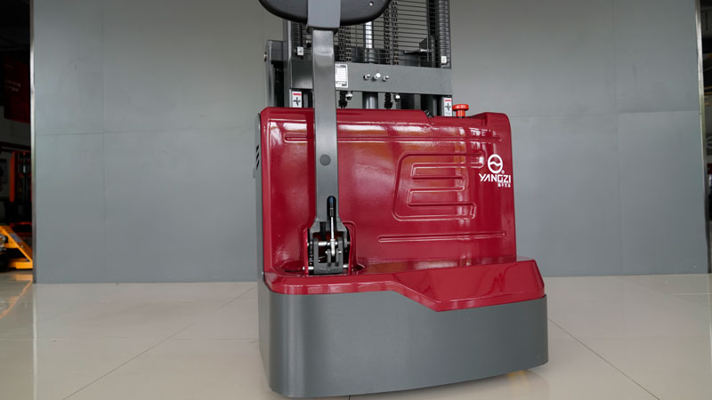 如何在磨合期保養(yǎng)電動(dòng)叉車