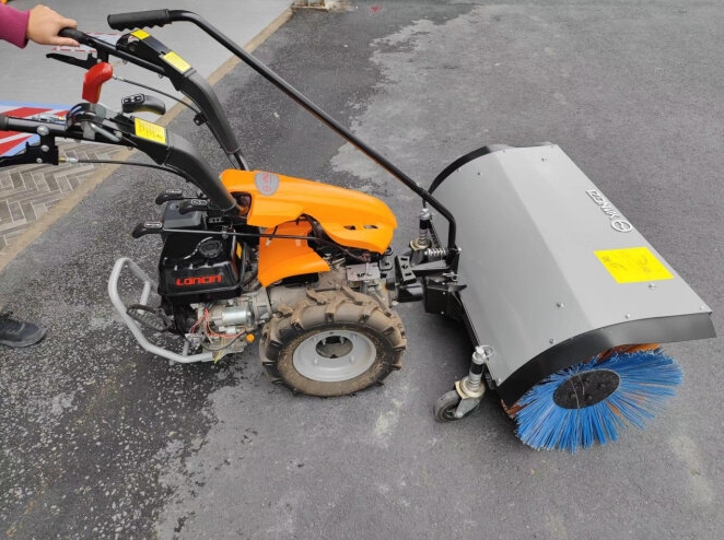 掃雪機(jī)多少錢(qián)一臺(tái)