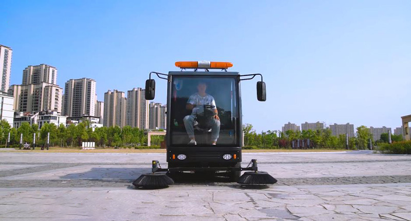 揚(yáng)子工業(yè)洗地機(jī)、掃地機(jī)的優(yōu)點(diǎn)